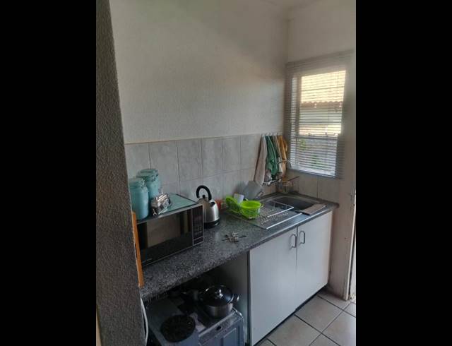 2 BEDROOM HOUSE FOR SALE IN LENASIA SOUTH